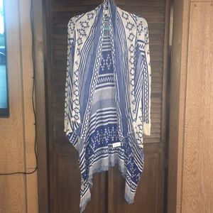 Beautiful long patterned gray/blue cardigan